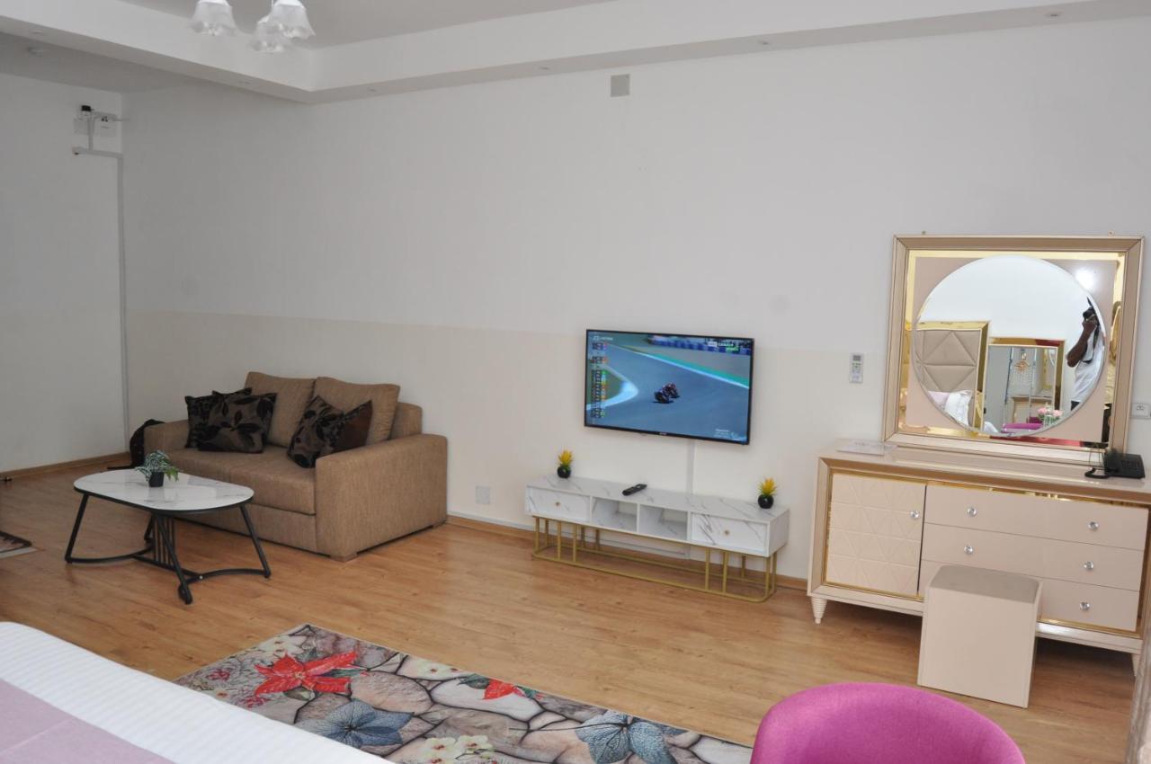 Sky blue hôtel&espace Alasora Ngoại thất bức ảnh