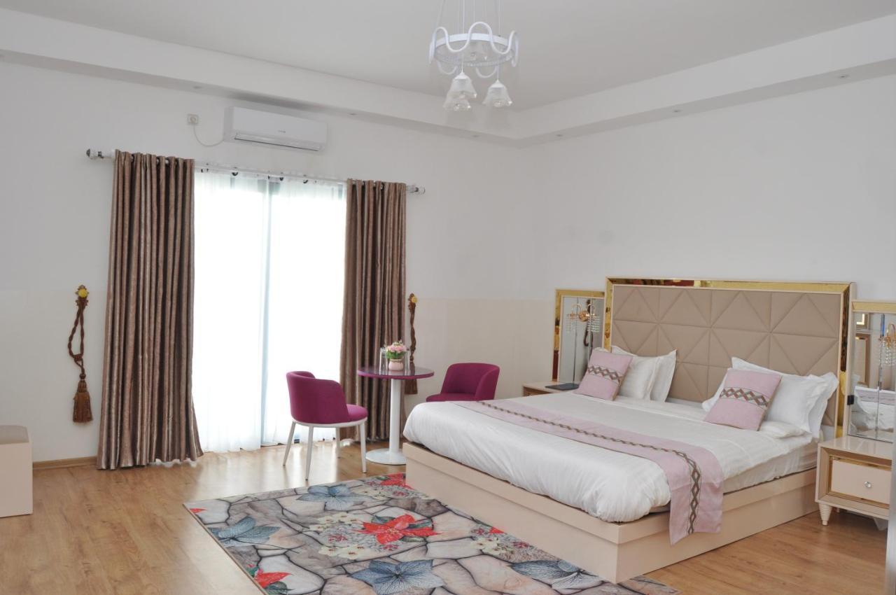 Sky blue hôtel&espace Alasora Ngoại thất bức ảnh