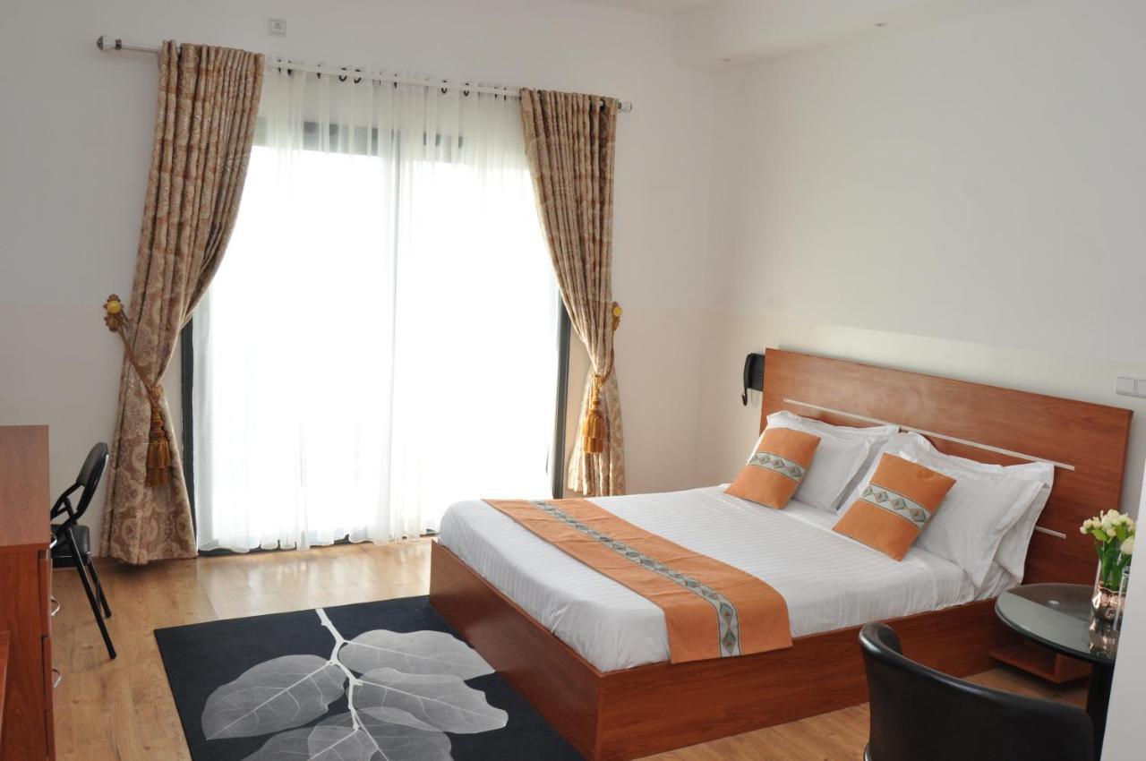 Sky blue hôtel&espace Alasora Ngoại thất bức ảnh