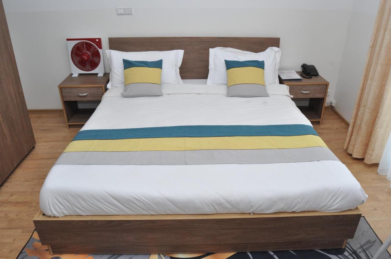Sky blue hôtel&espace Alasora Ngoại thất bức ảnh