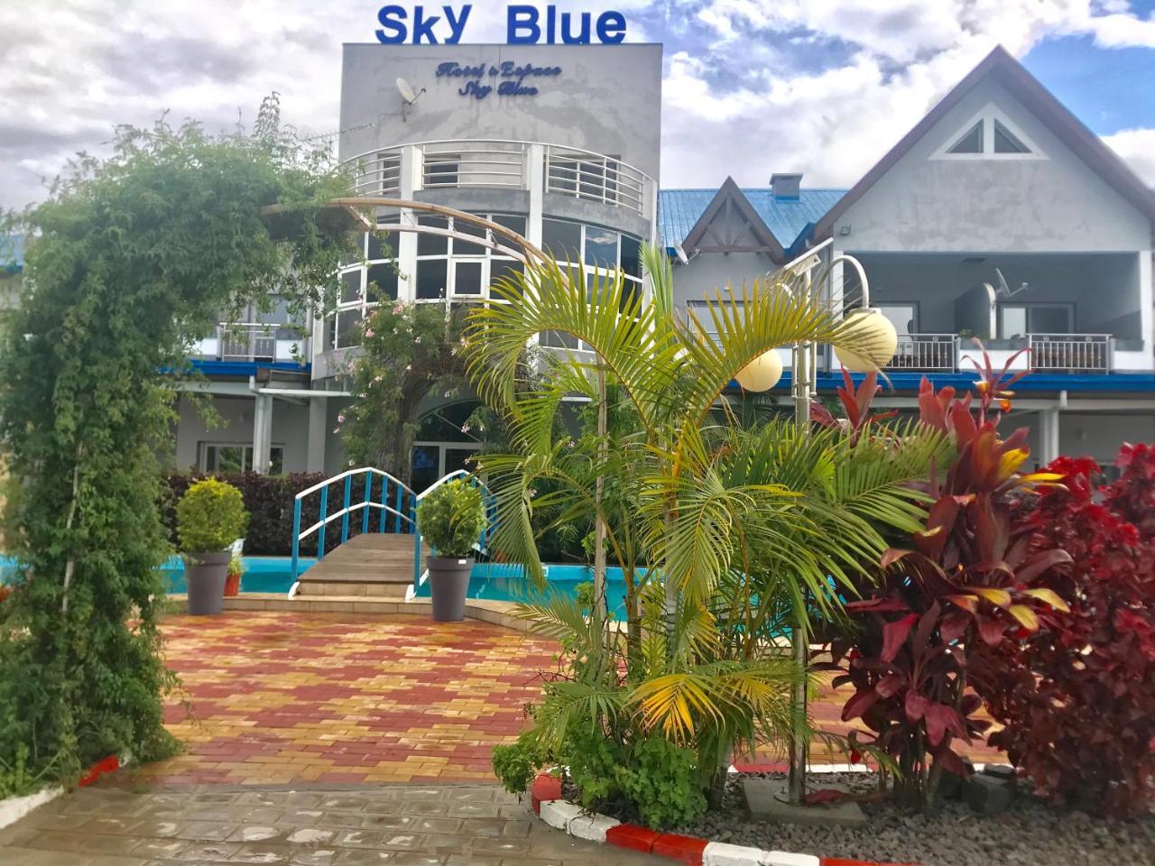 Sky blue hôtel&espace Alasora Ngoại thất bức ảnh