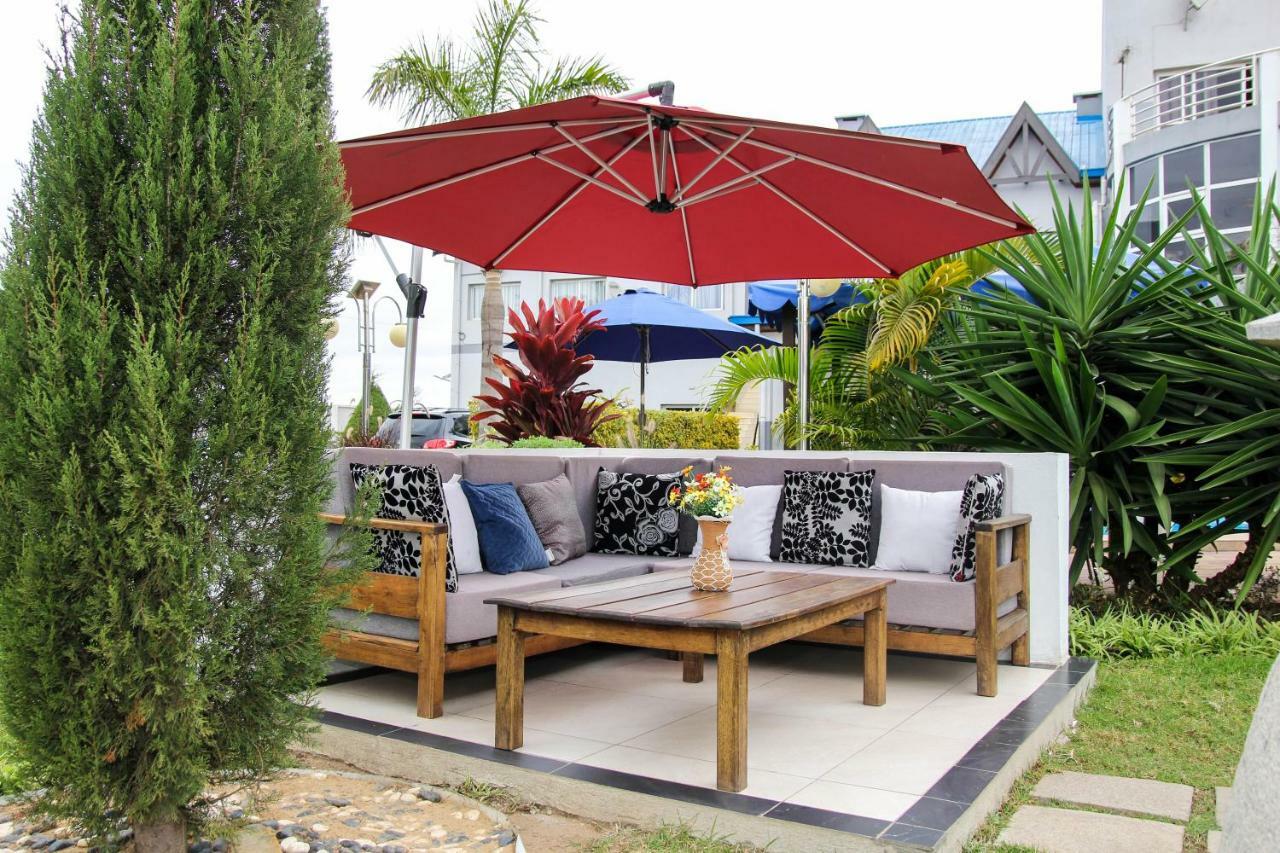 Sky blue hôtel&espace Alasora Ngoại thất bức ảnh